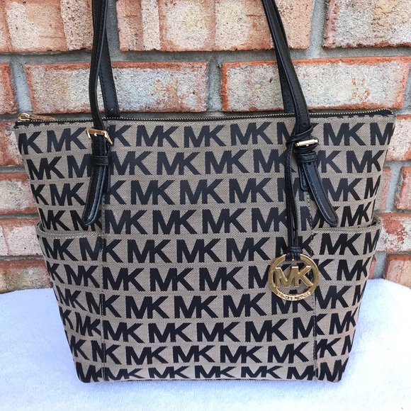 Michael Kors Handbags - Michael kors black tote